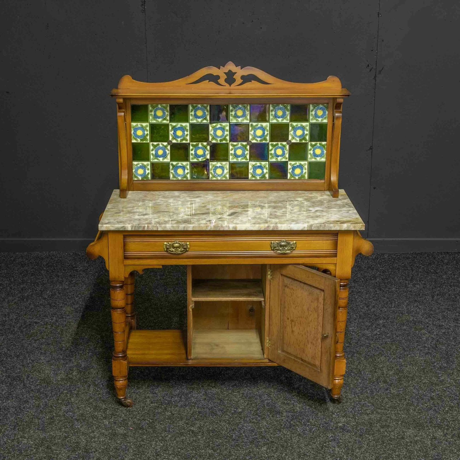 photo furniture Edwardian Ash Washstand