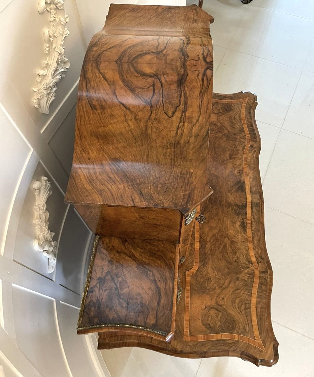 photo vinterior Outstanding Quality Antique Burr Walnut Bonheur De Jour Writing Desk