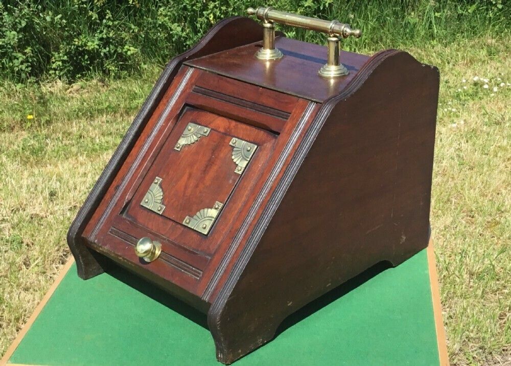 photo furniture Victorian Brass Figured Coal Purdonium