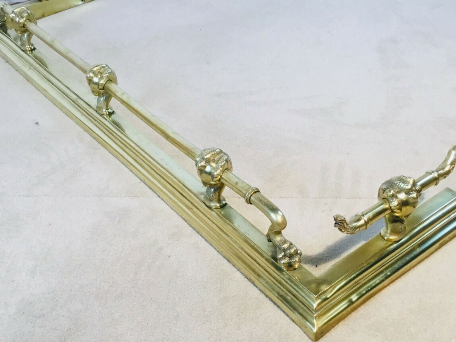 photo vinterior Rare Brass Fireside Suite Of Claw & Ball Design
