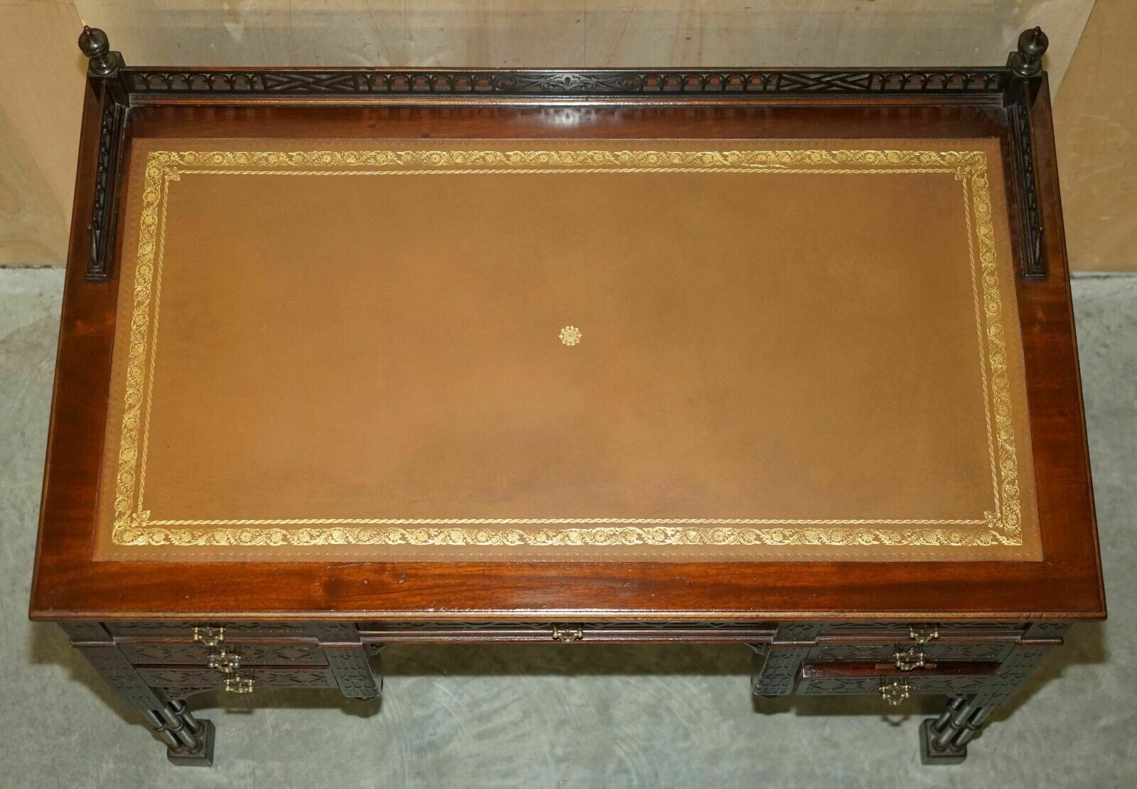 photo vinterior Important Original Edward & Roberts Restored Chinese Thomas Chippendale Desk