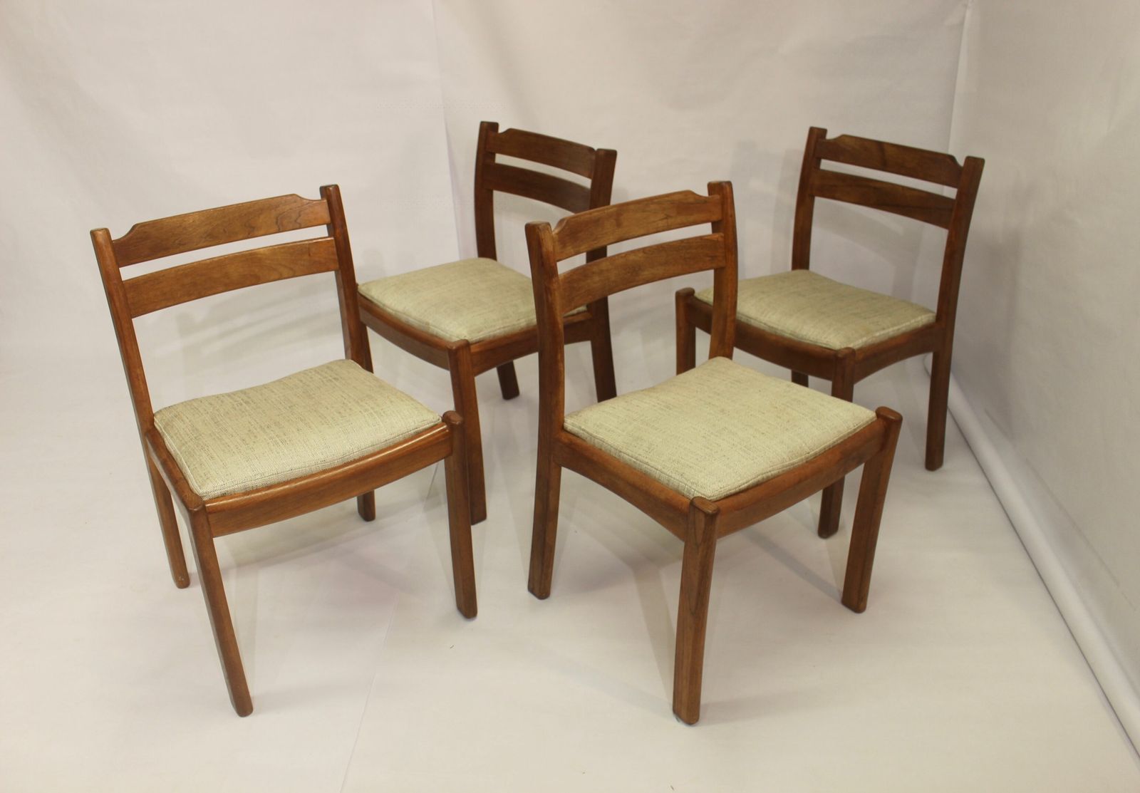 Set Of 4 Dyrlund Chairs From The 60s In Teak photo 692.0