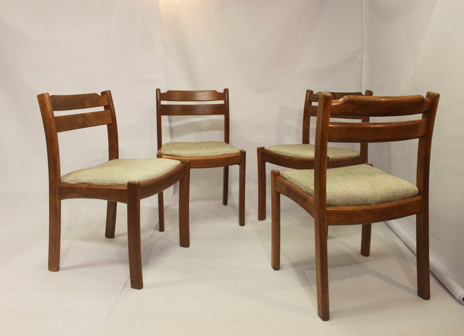 Set Of 4 Dyrlund Chairs From The 60s In Teak photo vinterior