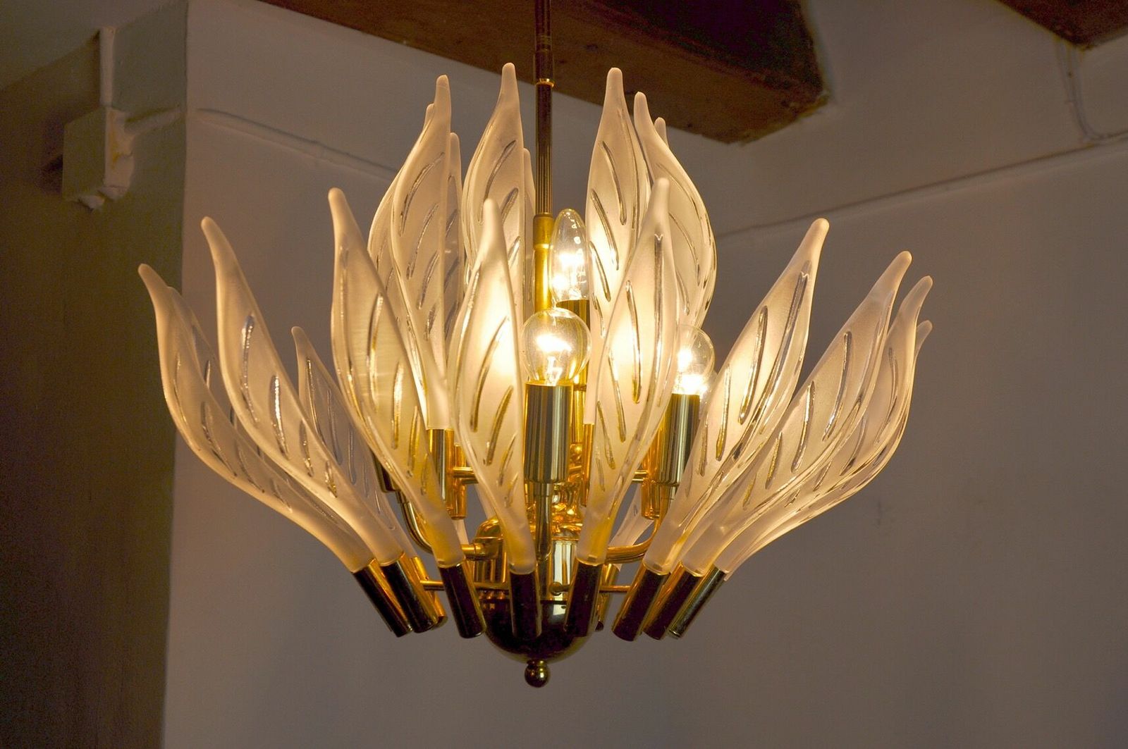Floral Chandelier By Venini Leaves In Murano Glass Italy, 1970 photo furniture