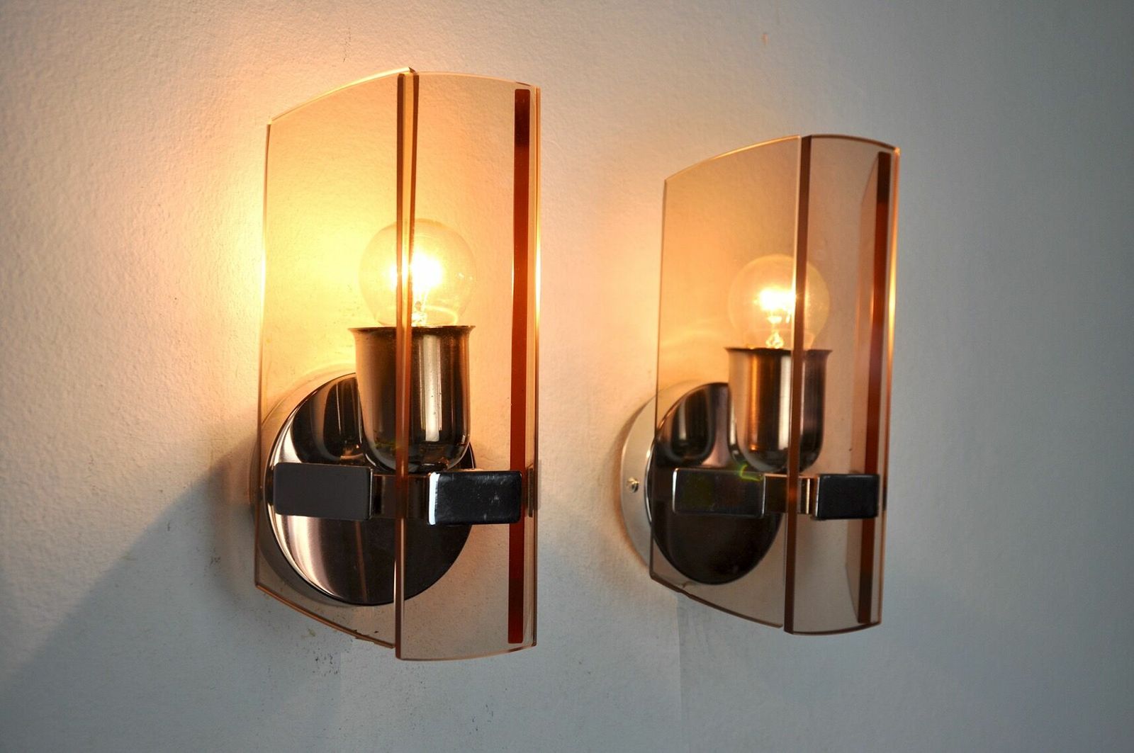 Pair Of Veca Wall Lamps In Pink Murano Glass Italy 1970 photo for sale