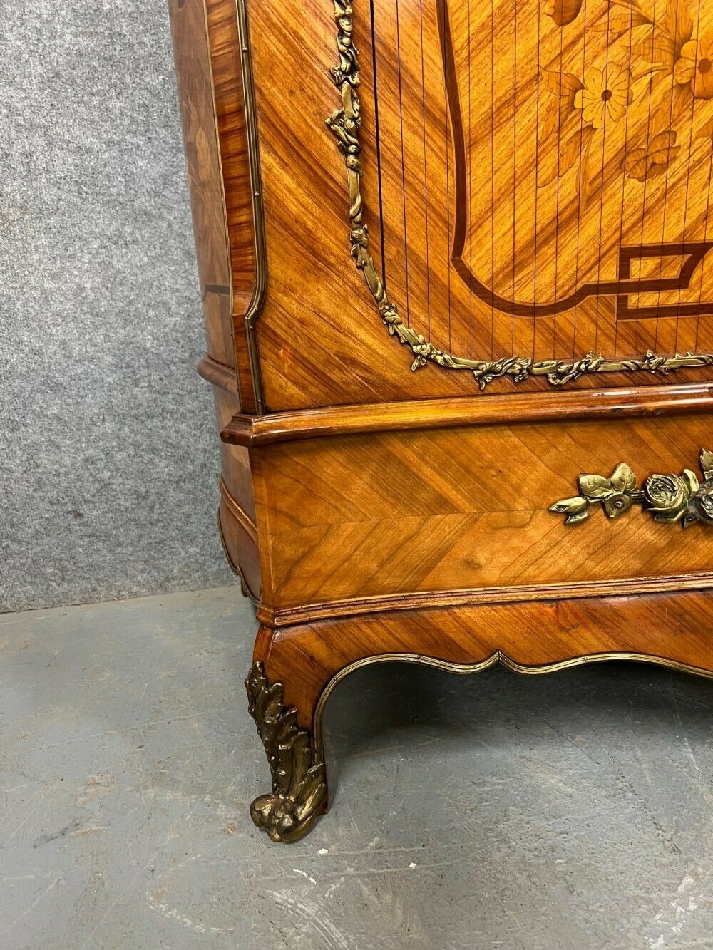 4015.0 Stunning French Kingwood & Marquetry Cocktail Cabinet photo