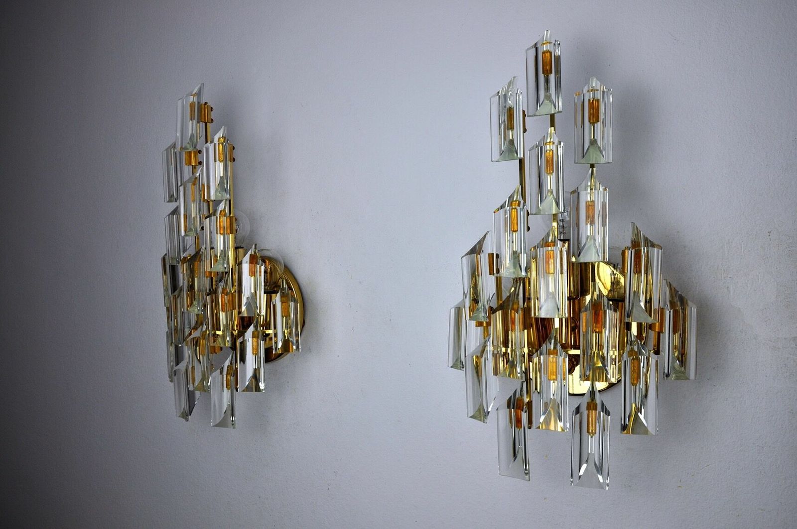 Pair Of Oscar Torlasco Sconces, Triedri Glass, Italy, 1970 photo vintage
