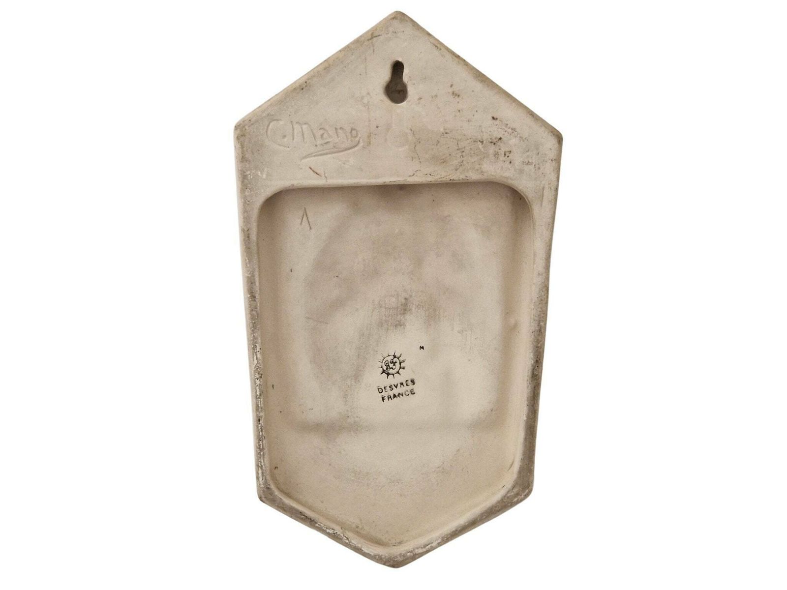 Art Deco Desvres Wijwaterbakje, Heilig Hart Van Jezus Wandornament Door Gabriel Fourmaintraux photo vintage