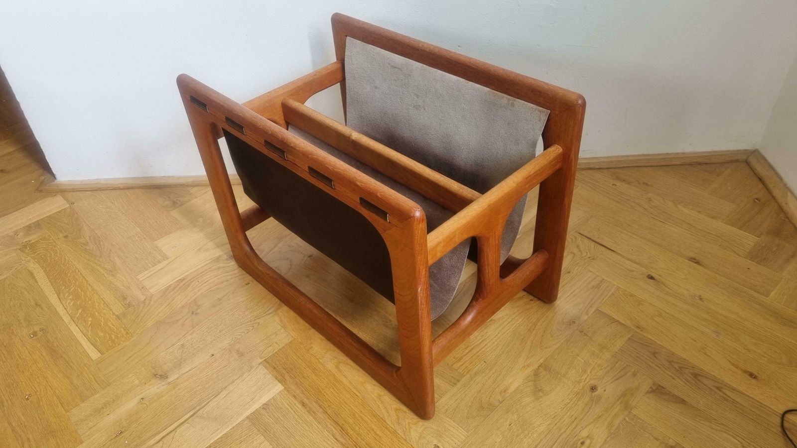 photo vinterior Midcentury Teak Magazine Rack, Salin Møbler, Aksel Kjersgaard, Denmark, 1970s