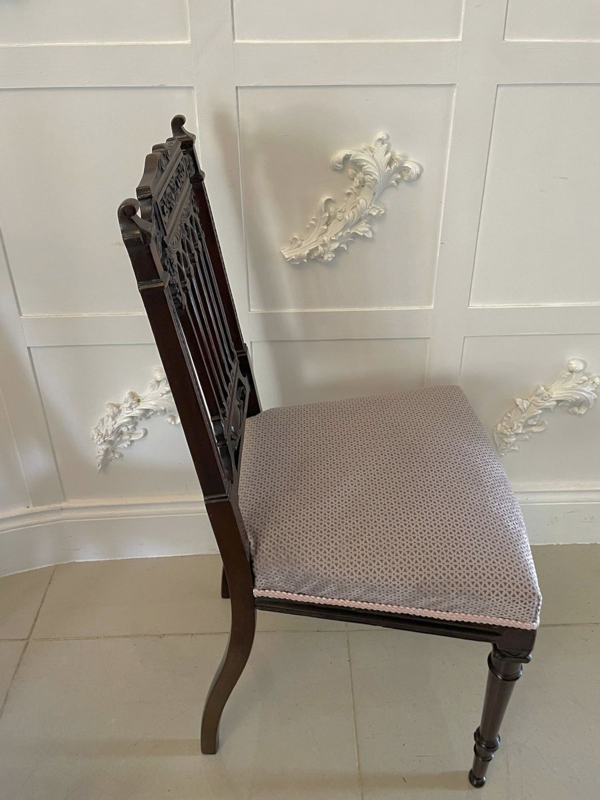 Fine Pair Of Antique 19th Century Carved Mahogany Side Chairs photo vinterior