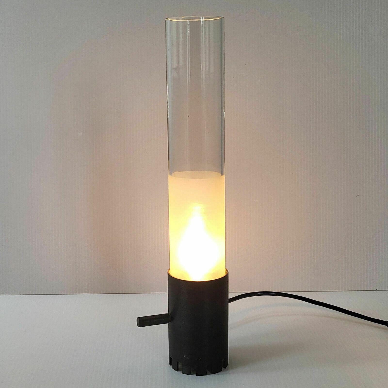 Vintage Tafellamp Ca. 1950 In Staal En Glas – Ontwerper Onbekend photo furniture
