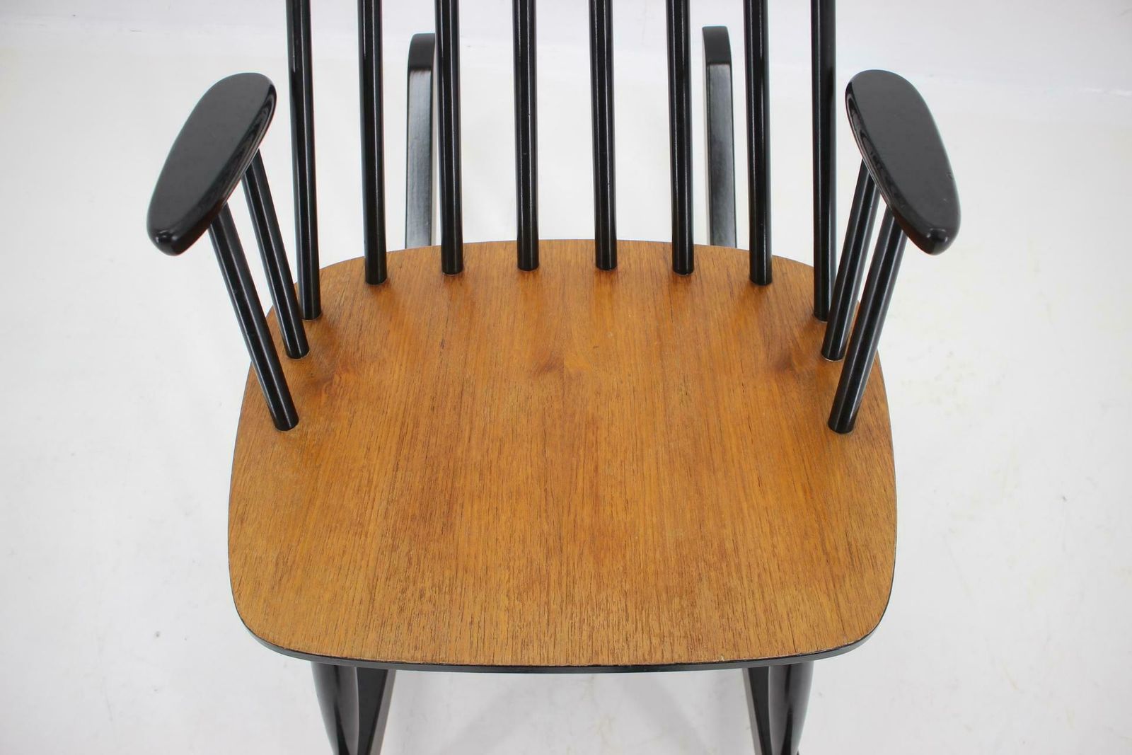 815.0 1960s Varjosen Puunjalostus Beech Rocking Chair, Finland photo