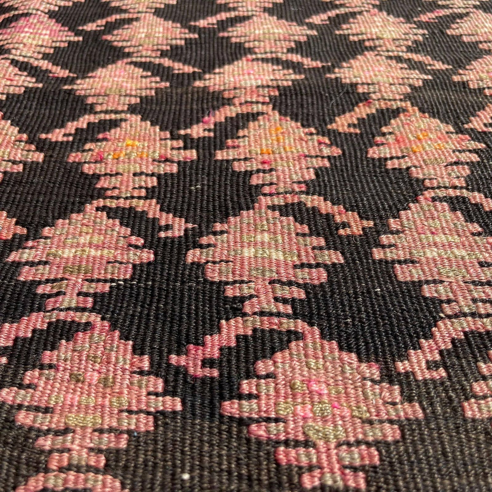 Traditional Turkish Kilim Rug ,Vintage Anatolian Turkish Kelim 113x95 Cm photo for sale