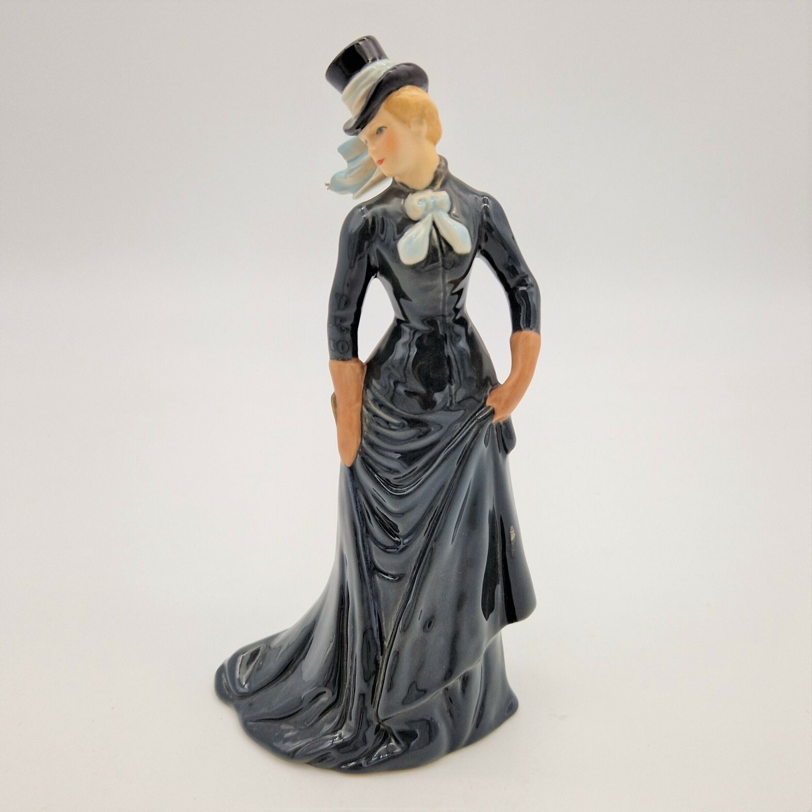 Porcelain Figure "Equestrian" By Göbel. 1970   1974