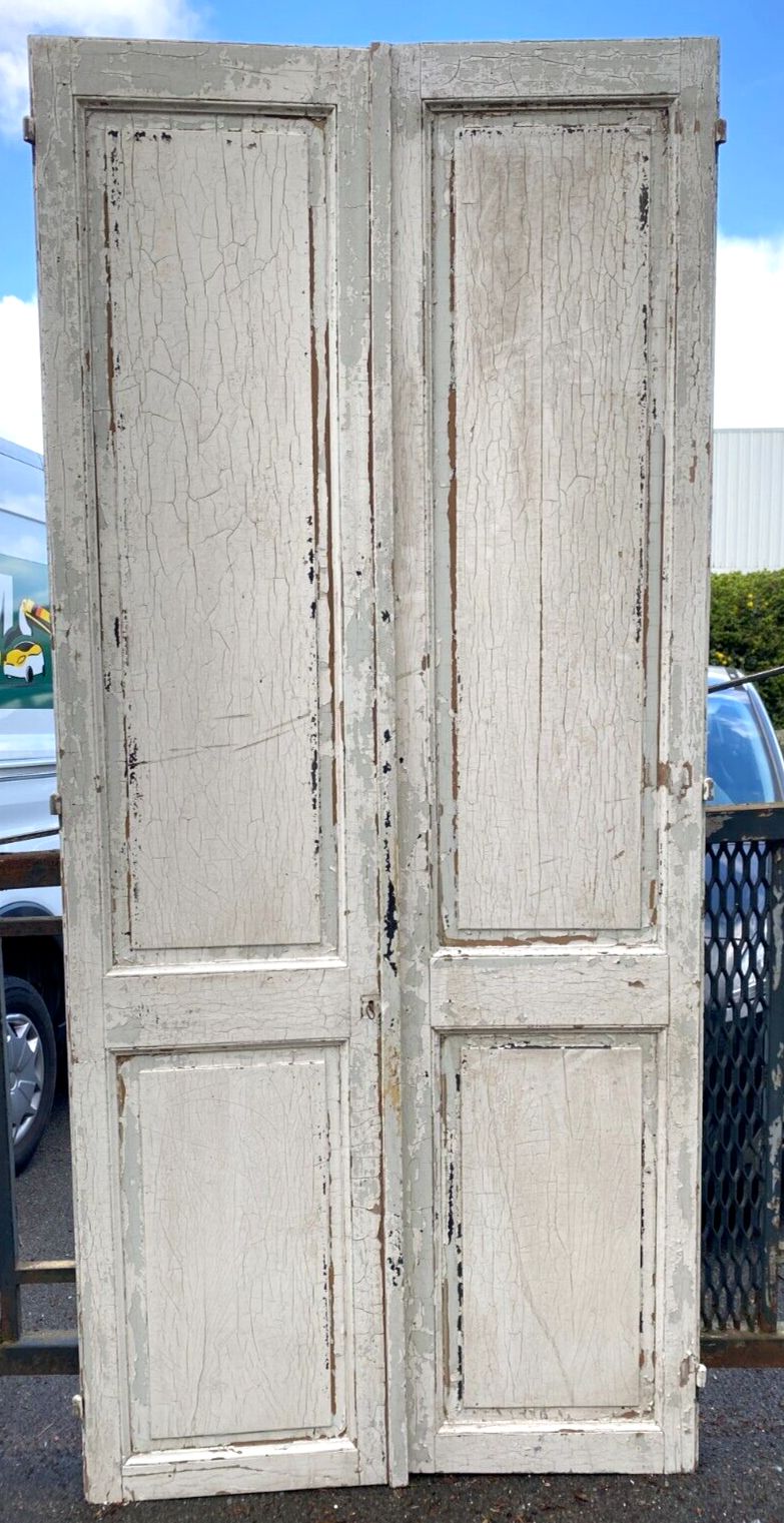 Double Closet Doors In Solid Fir. XX Century. photo Home Fixtures