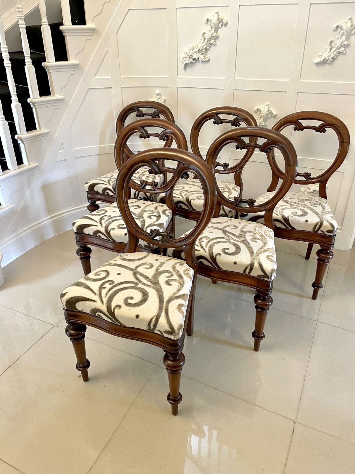 Outstanding Set Of 6 Antique Mahogany Balloon Back Dining Chairs photo vinterior