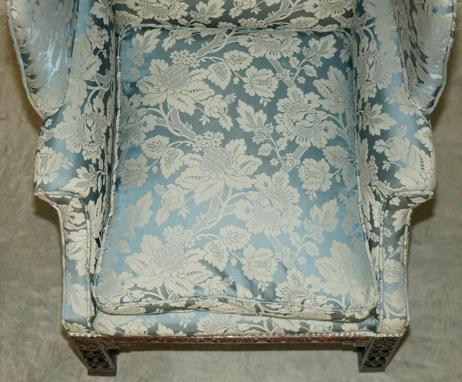photo vinterior Important Antique Circa 1820 Thomas Chippendale Hand Carved Wingback Armchair