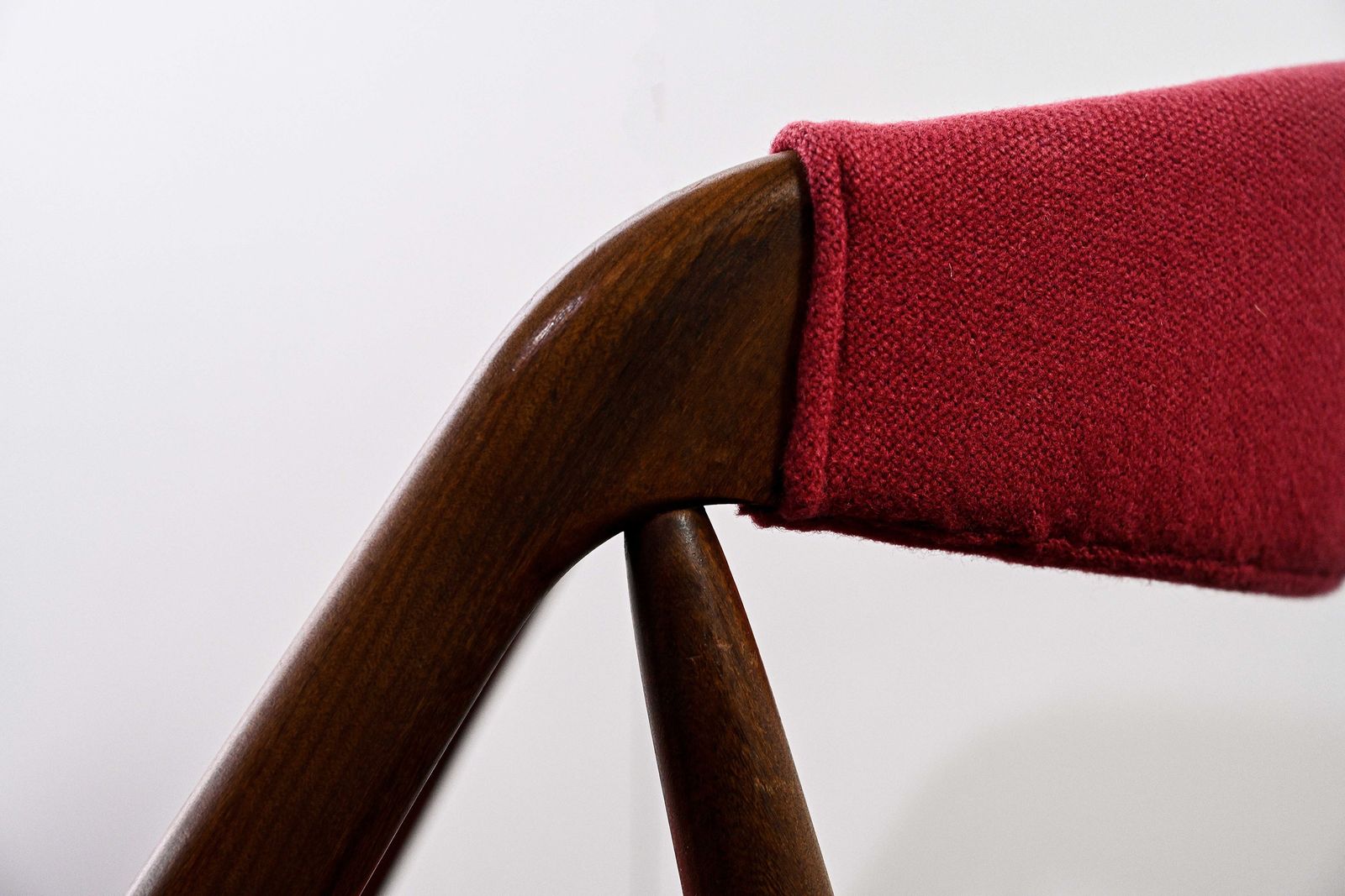 photo furniture Set Of 4 Kai Kristiansen Teak Chairs Model 31