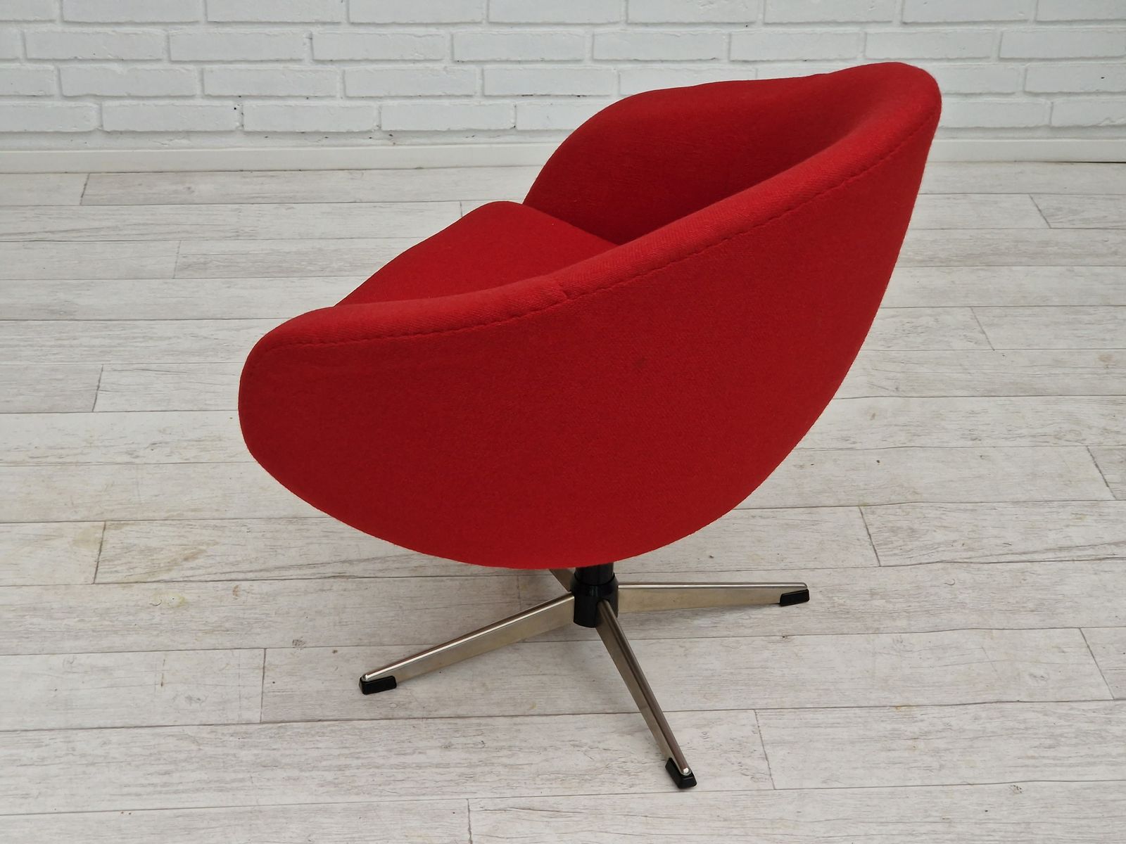photo for sale 1960s, Scandinavian Design By Karl Eric Klote, Swivel Lounge Chair, Furniture Wool.