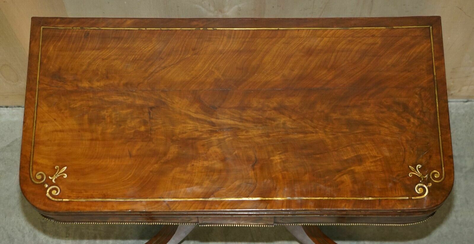 photo vinterior Restored Antique Regency Circa 1815 Mahogany & Brass Inlaid Card Games Table