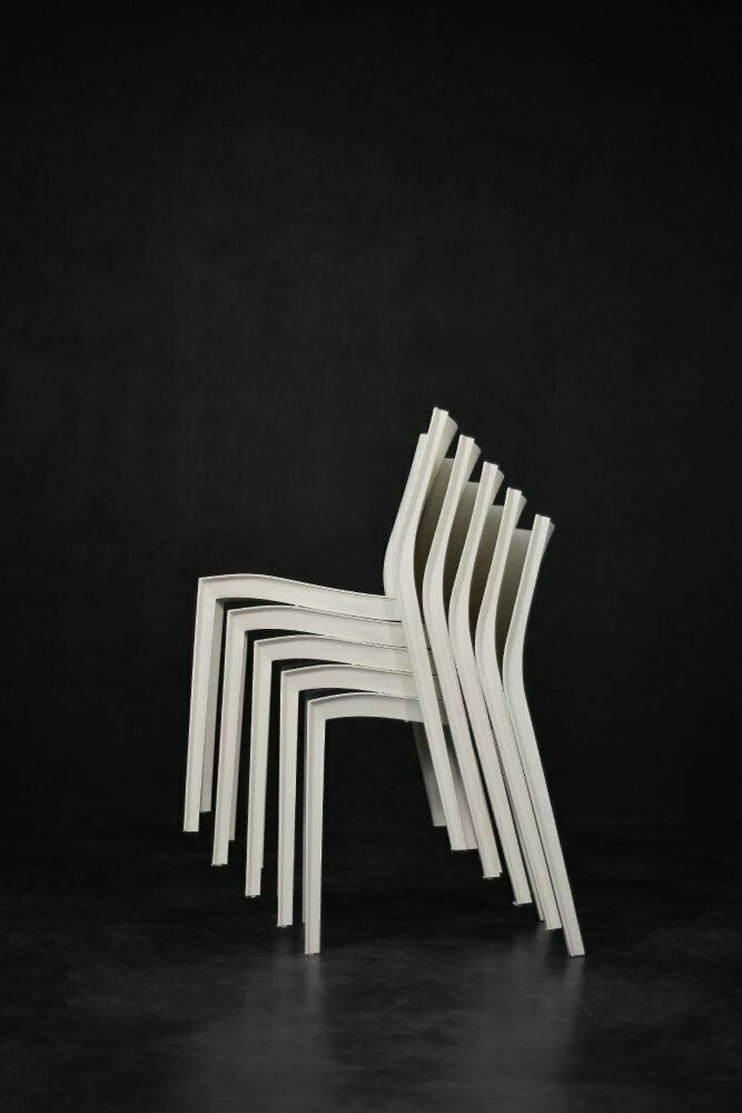 Furniture Vintage Mid Century French Slick Slick Chairs In White Plastic By Philippe Starck For Xo Design, 1999, Set Of 5 photo