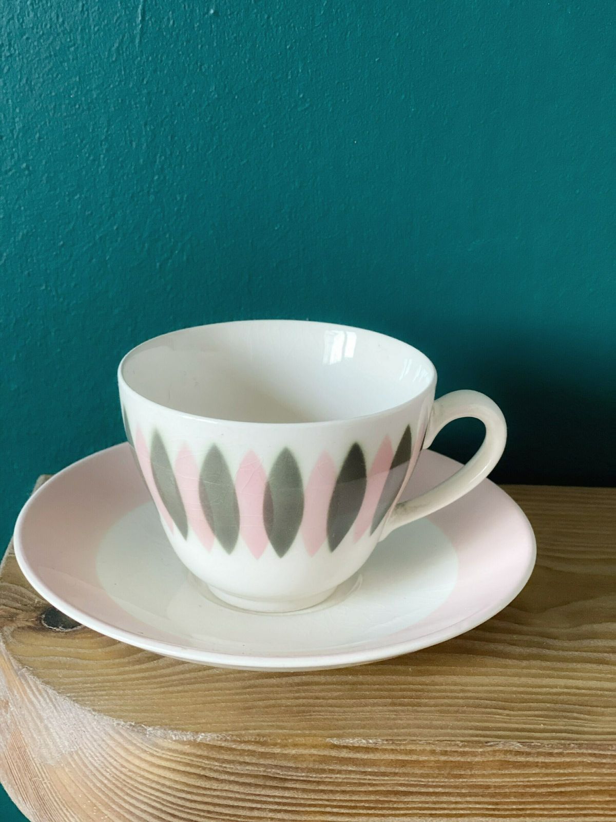 Royal Copenhagen Aluminia ‘Ida’ Coffee Cups 1959 photo 145.0