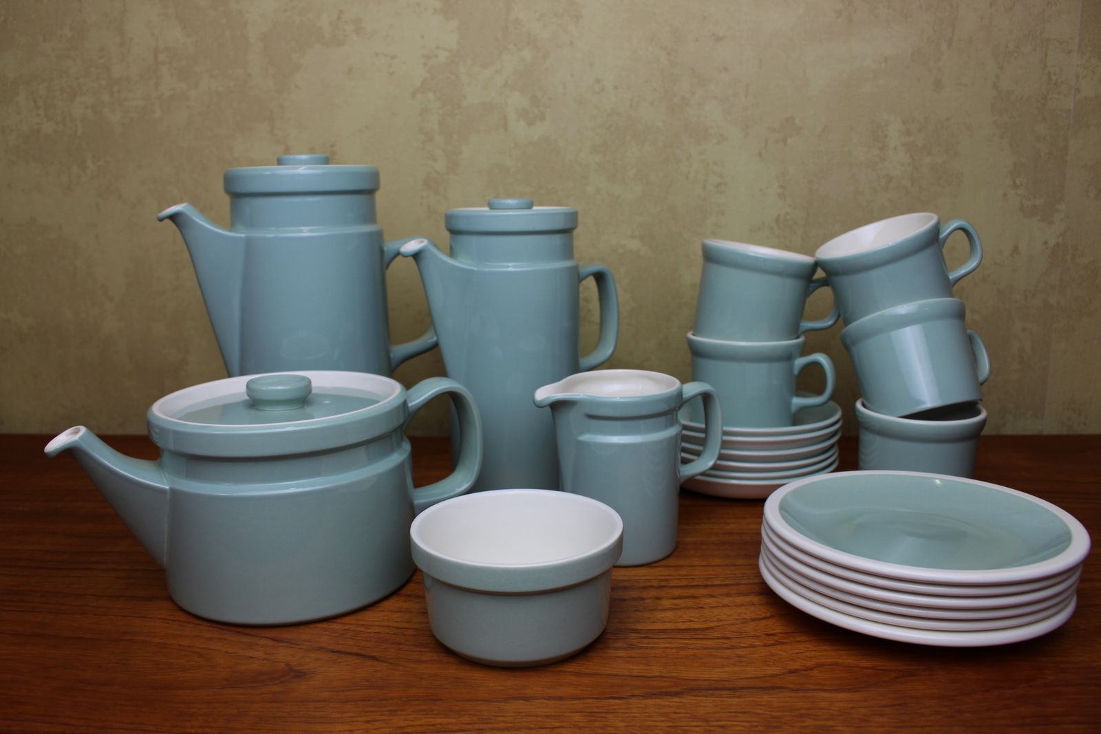22 Piece 1960’s/70’s Wedgwood Barlaston Green Tea And Coffee Set