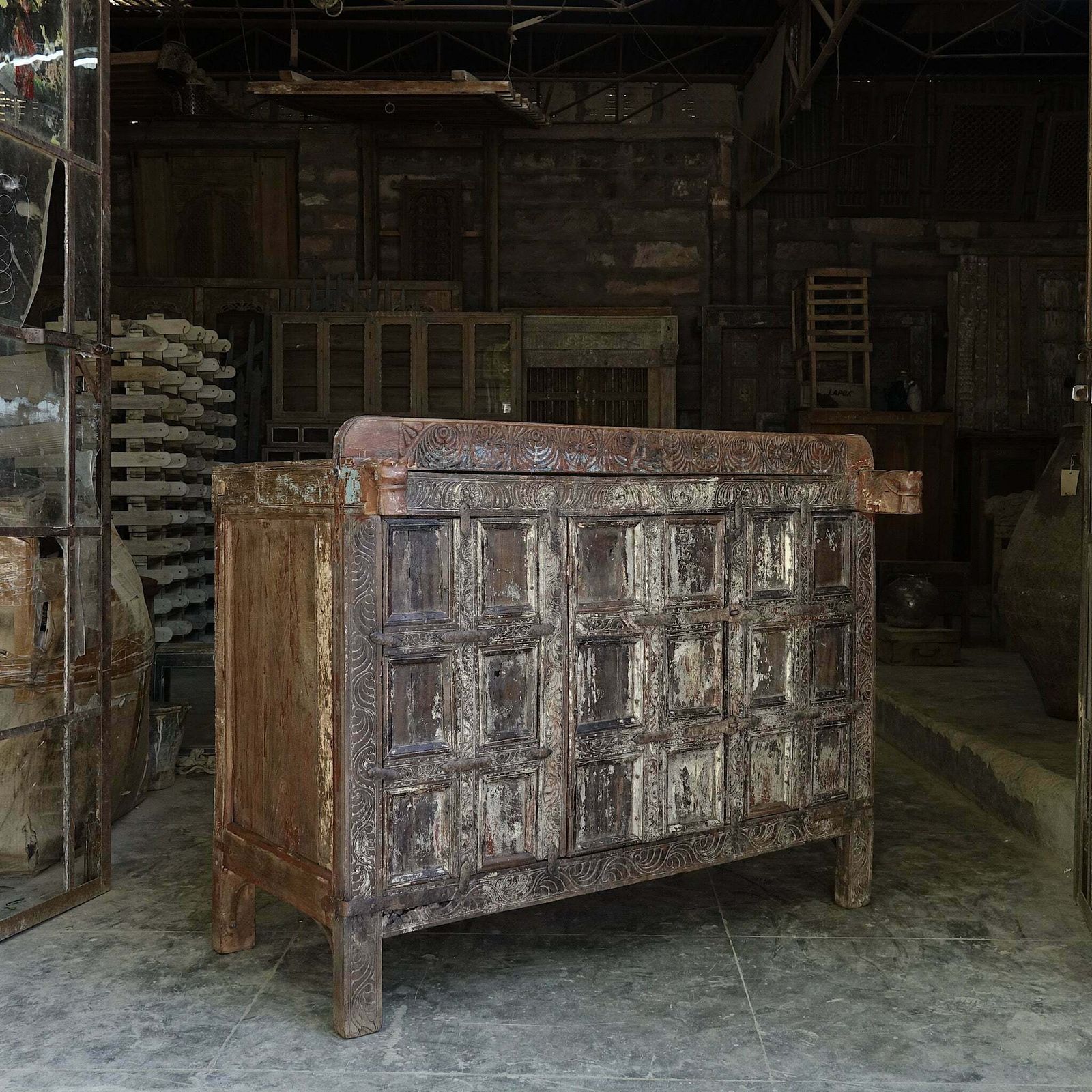 Old Damchiya   Carved Indian Furniture N°33 photo for sale
