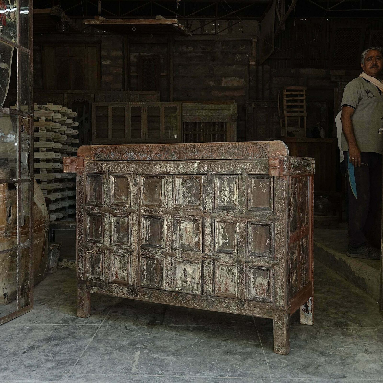 Old Damchiya   Carved Indian Furniture N°33 photo Furniture