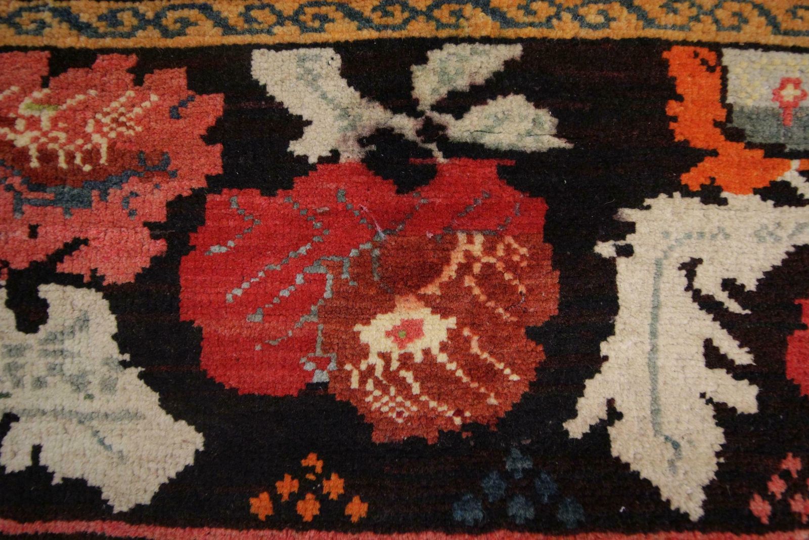 Antique Rug Caucasian Karabagh, Handmade Carpet Oriental Rug, Floral Area Rugs photo vinterior