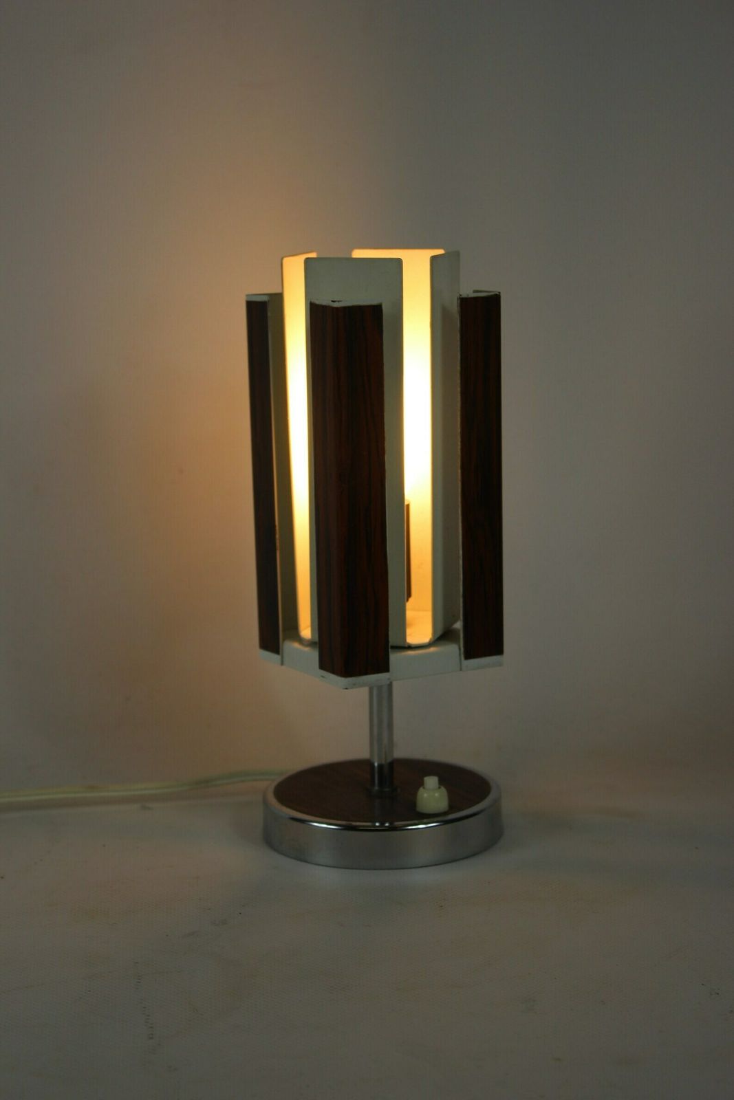 Mid Century Modern Draaibare Tafellamp, Gemaakt Door Philips, Mogelijk Louis Kalff photo furniture