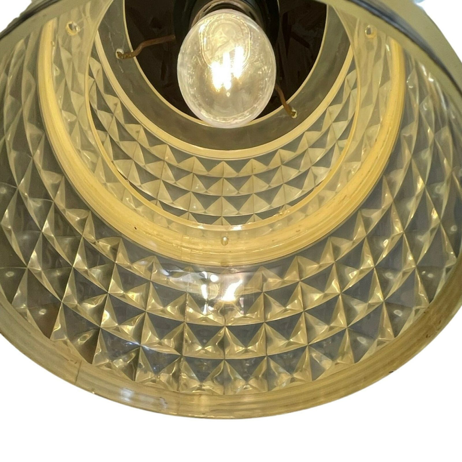 Vintage Hanglamp Uit De Jaren '70 — Plastic Fantastic! Gesneden Plastic Motief Met Bijpassende Plafondrozet photo buy