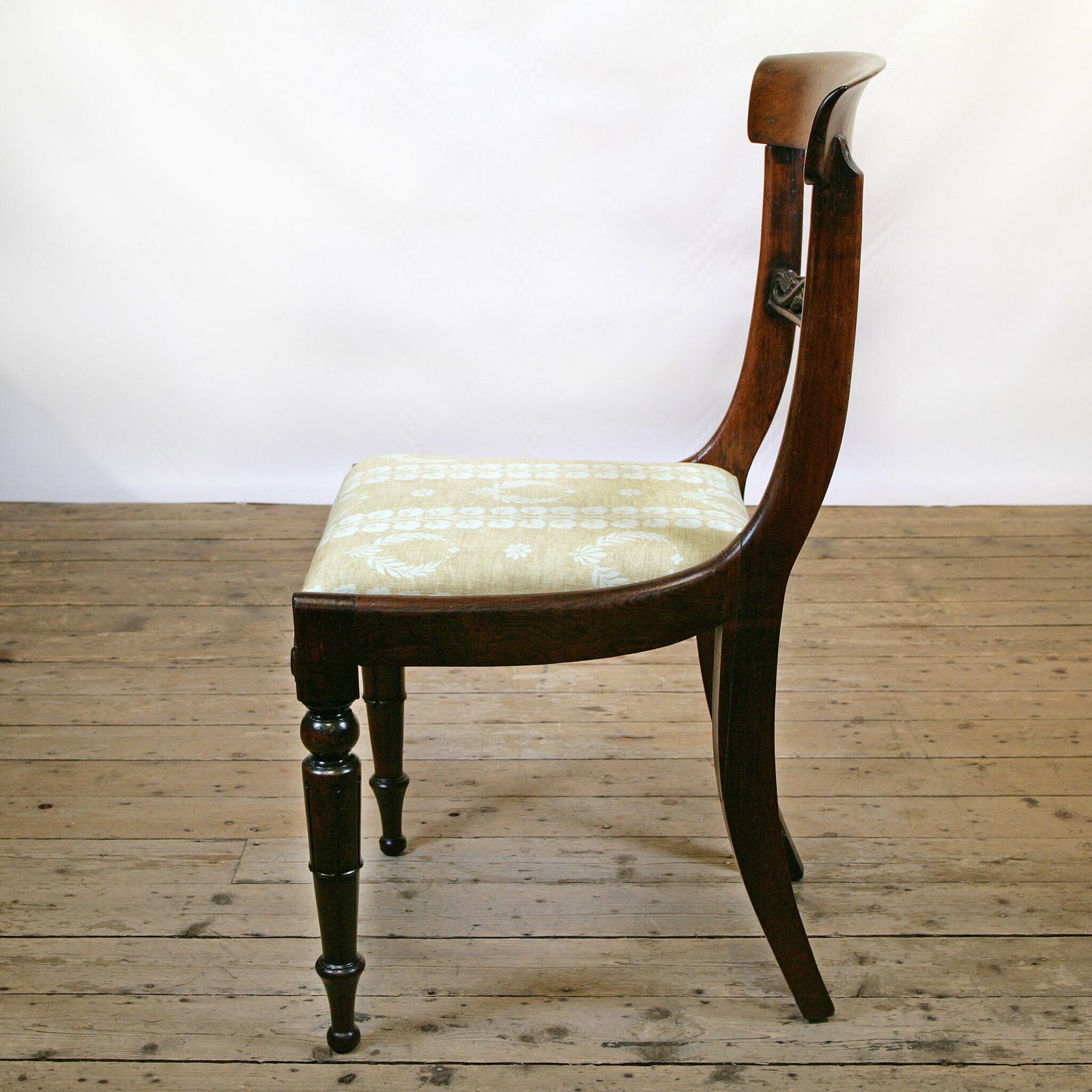 A Sophisticated William IV Rosewood Occasional Chair In Inchyra Linen photo buy