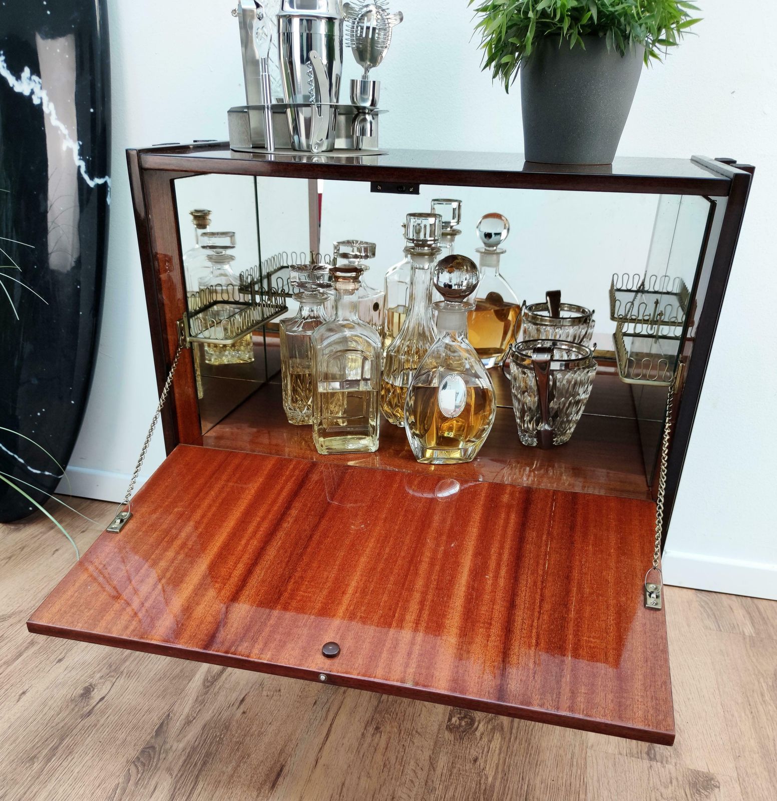 1950s Midcentury Regency Italian Wood, Brass And Mirror Dry Bar Cabinet Cart photo 1464.0