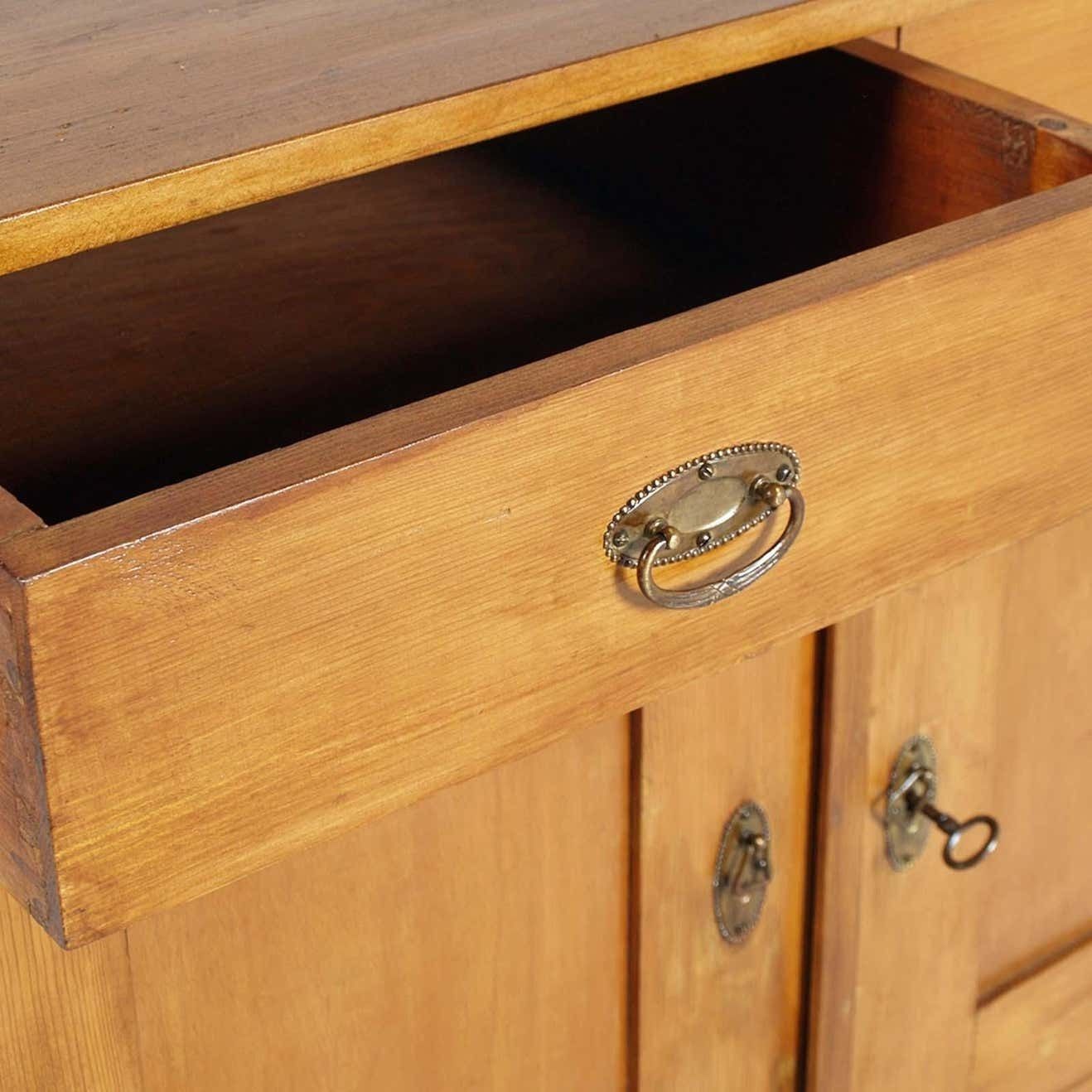 Tyrolean Late 18th Century Credenza Sideboard Massive Chestnut Wood Wax Polished photo 4950.08