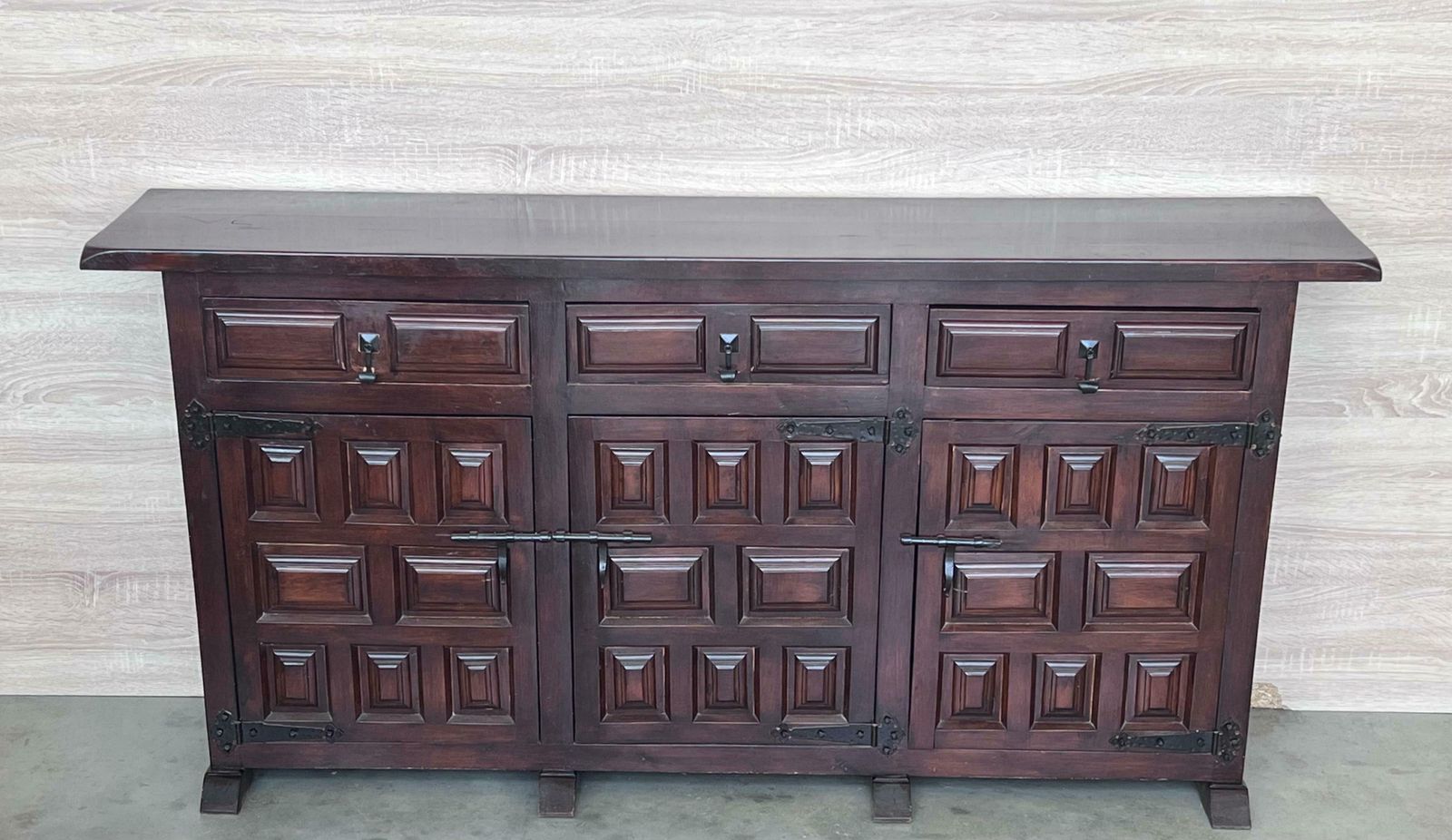 Catalan Spanish Baroque Carved Walnut Tuscan Three Drawers Credenza Or Buffet photo for sale