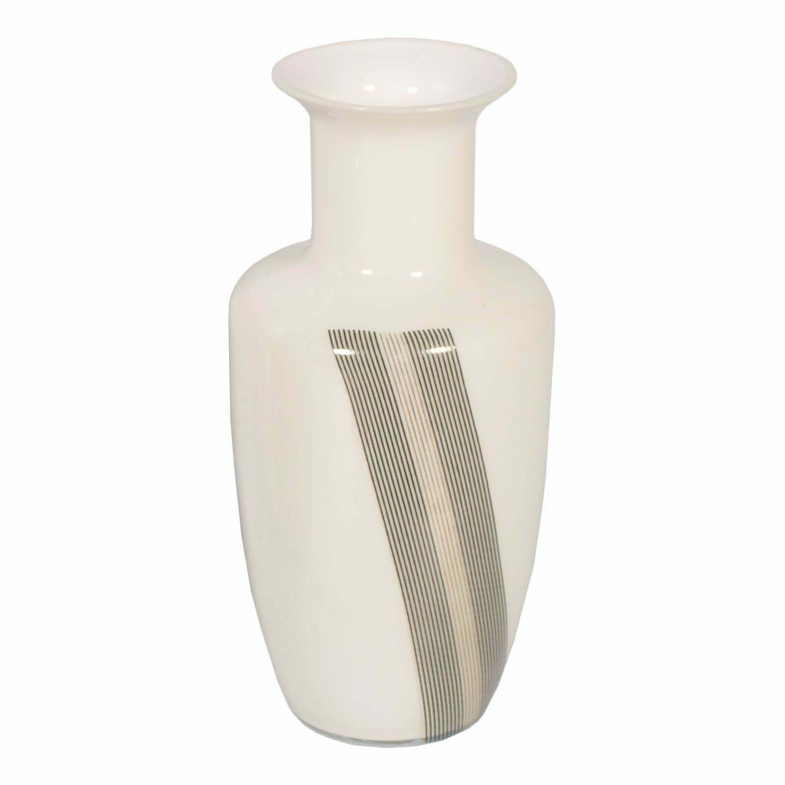 1960s Vase, Tapio Wirkkala For Venini Attributed, Lattimo Murano Glass