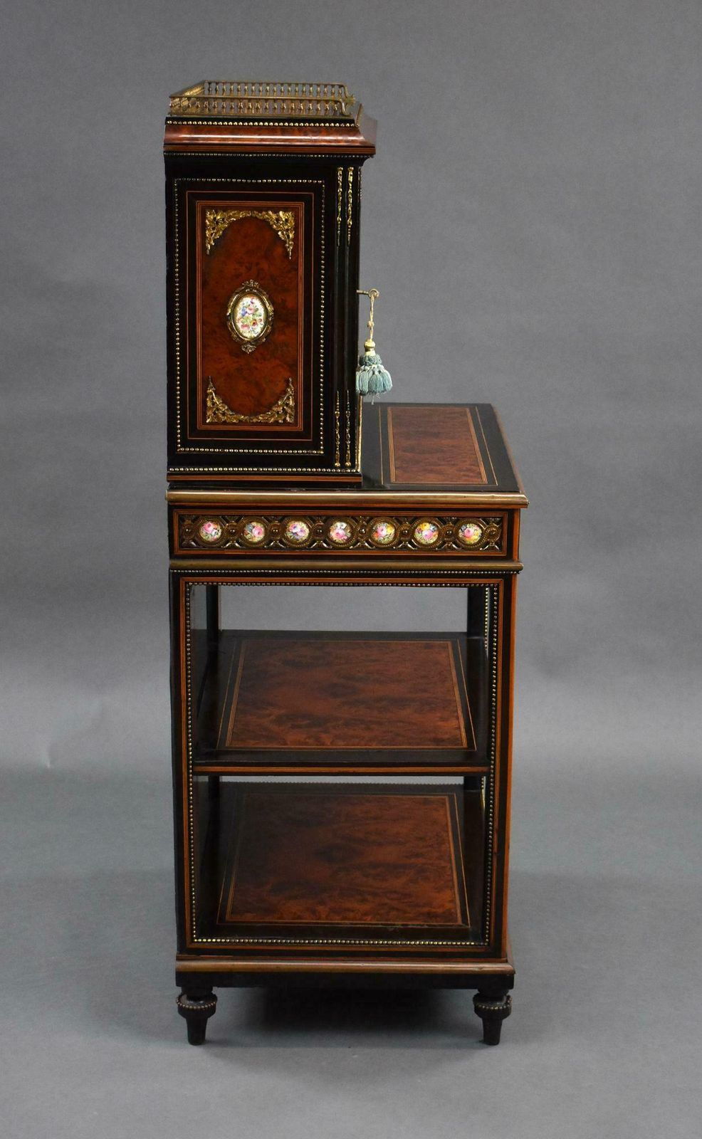 19th Century French Bonheur Du Jour photo Furniture