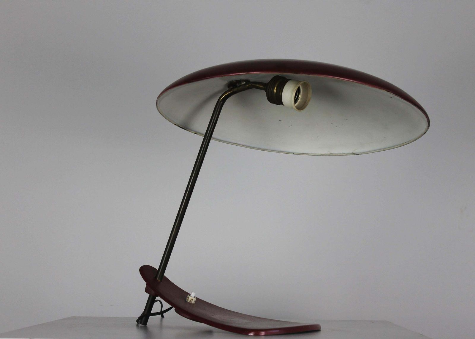 Mid Century Modern Table Lamp In Red Lacquered Metal Italian Manufacture 1950s photo for sale