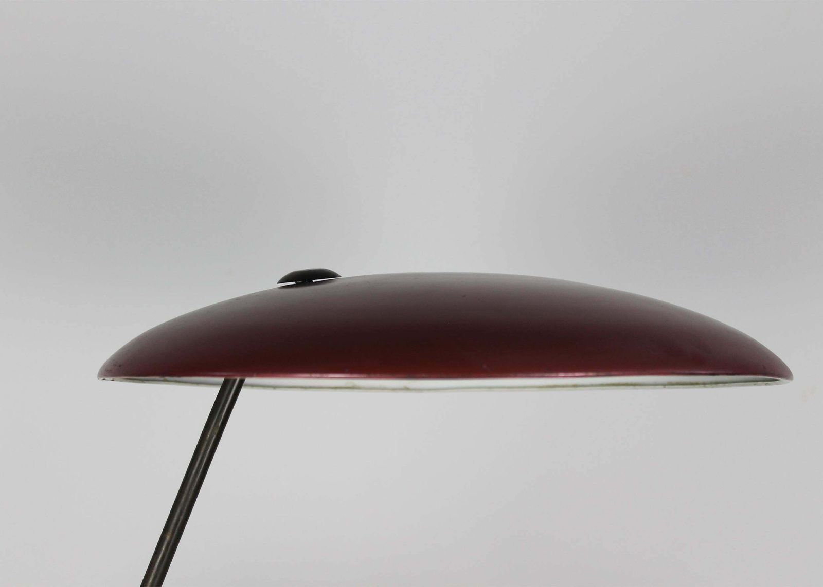 Mid Century Modern Table Lamp In Red Lacquered Metal Italian Manufacture 1950s photo vinterior