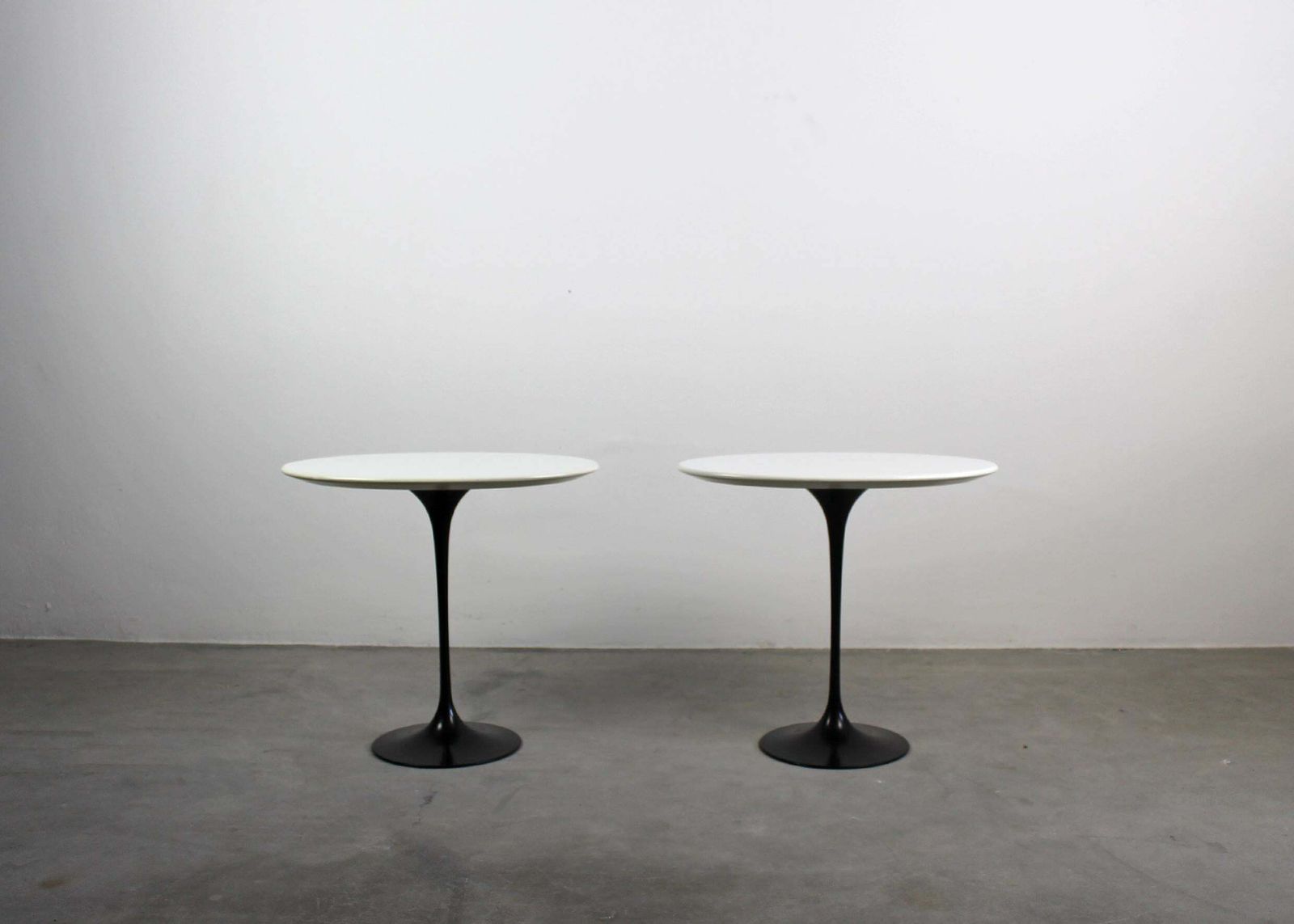 Eero Saarineen Set Of Two Oval Coffee Table In Wood And Aluminium, 1990s photo furniture