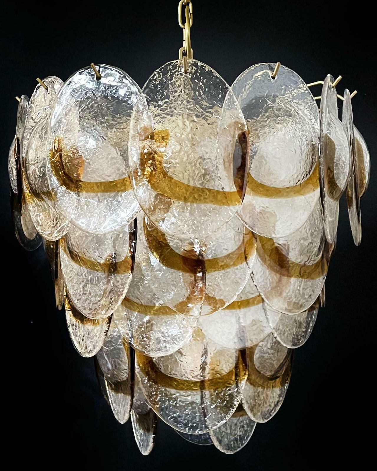 photo vinterior 1970's Charming Murano Chandelier By Mazzega, 41 Lattimo Amber Glasses