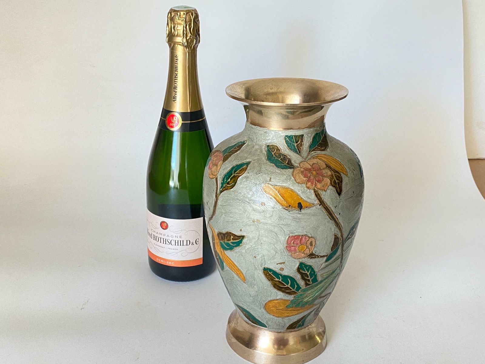 photo furniture Art Deco Cloisoné Vase, With Coloured Flowers Pattern, France XX Century