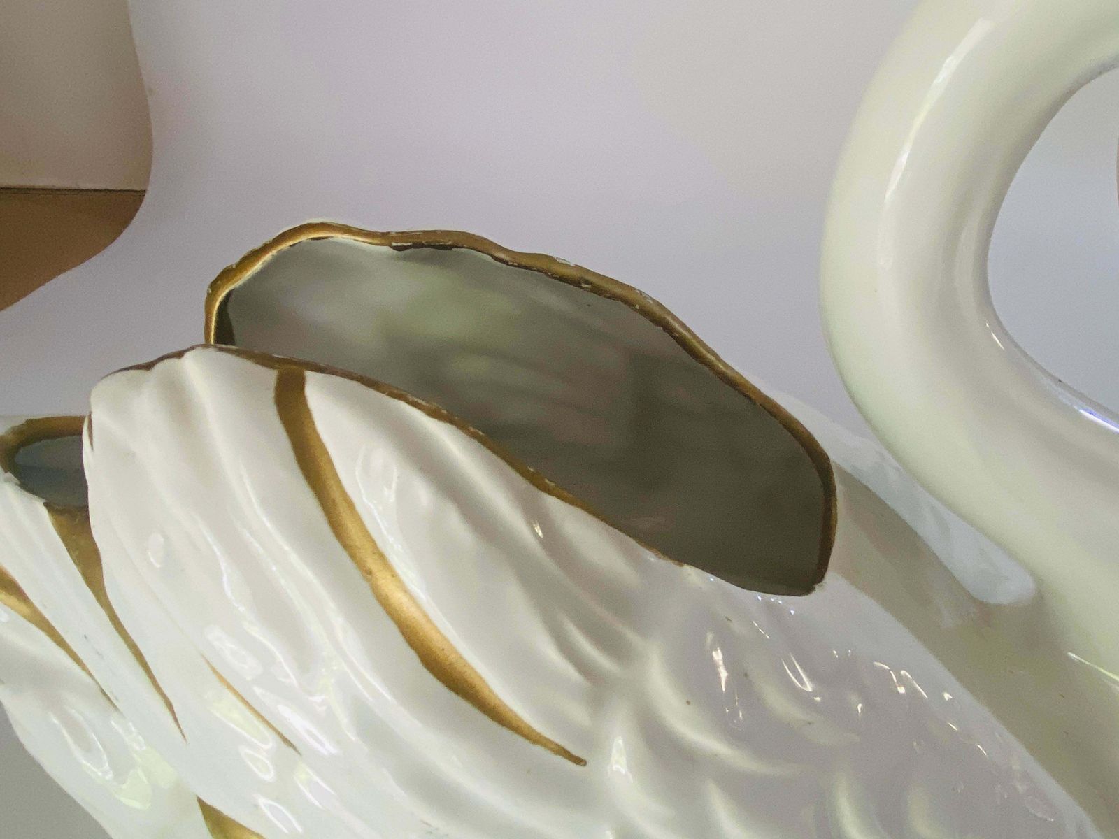 Vide Poche Or Decorative Basket, Swan Sculpture Shaped In Porcelain Italy, 1970s photo vintage
