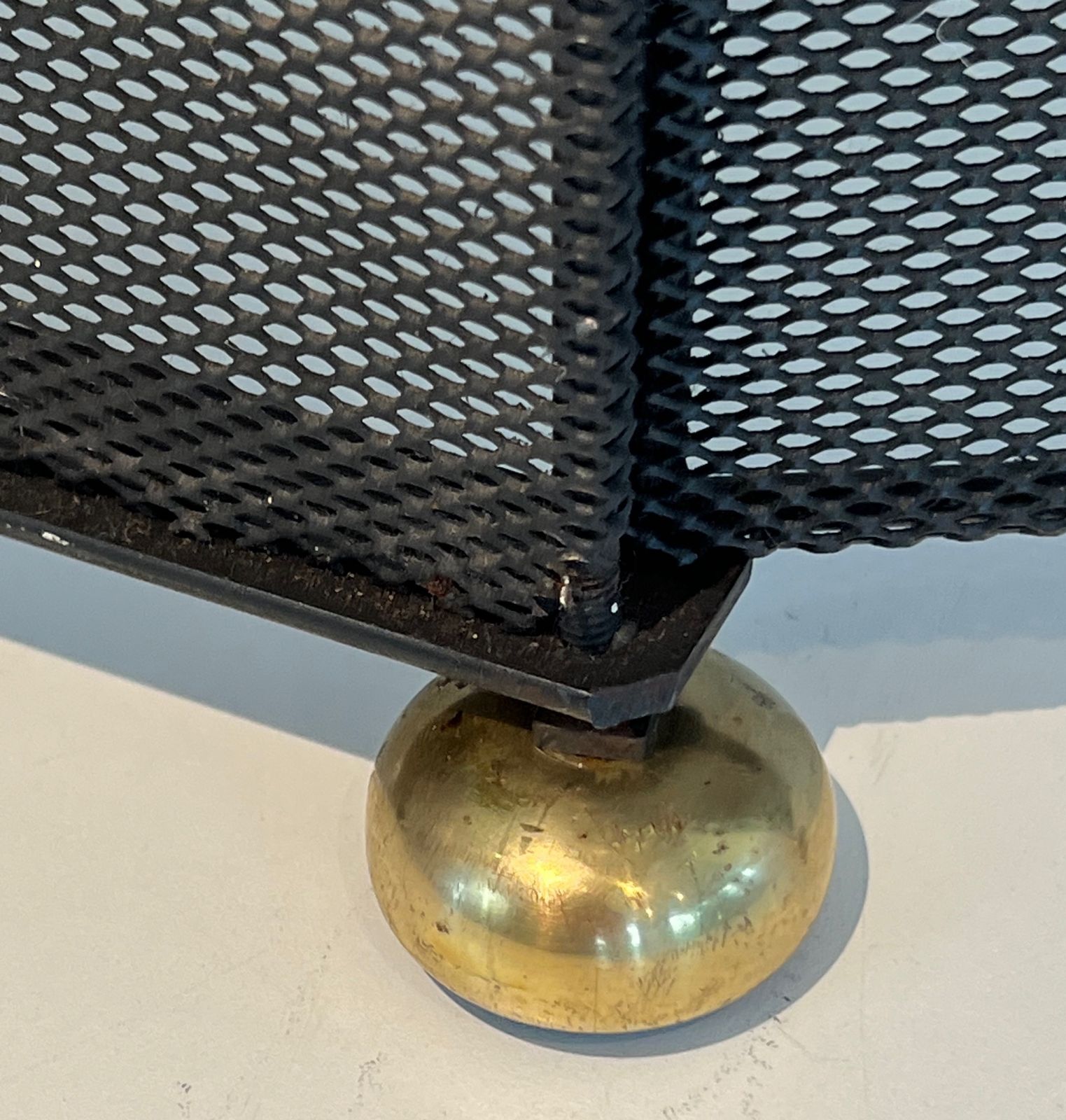 photo vinterior Brass And Grilling Fireplace Screen