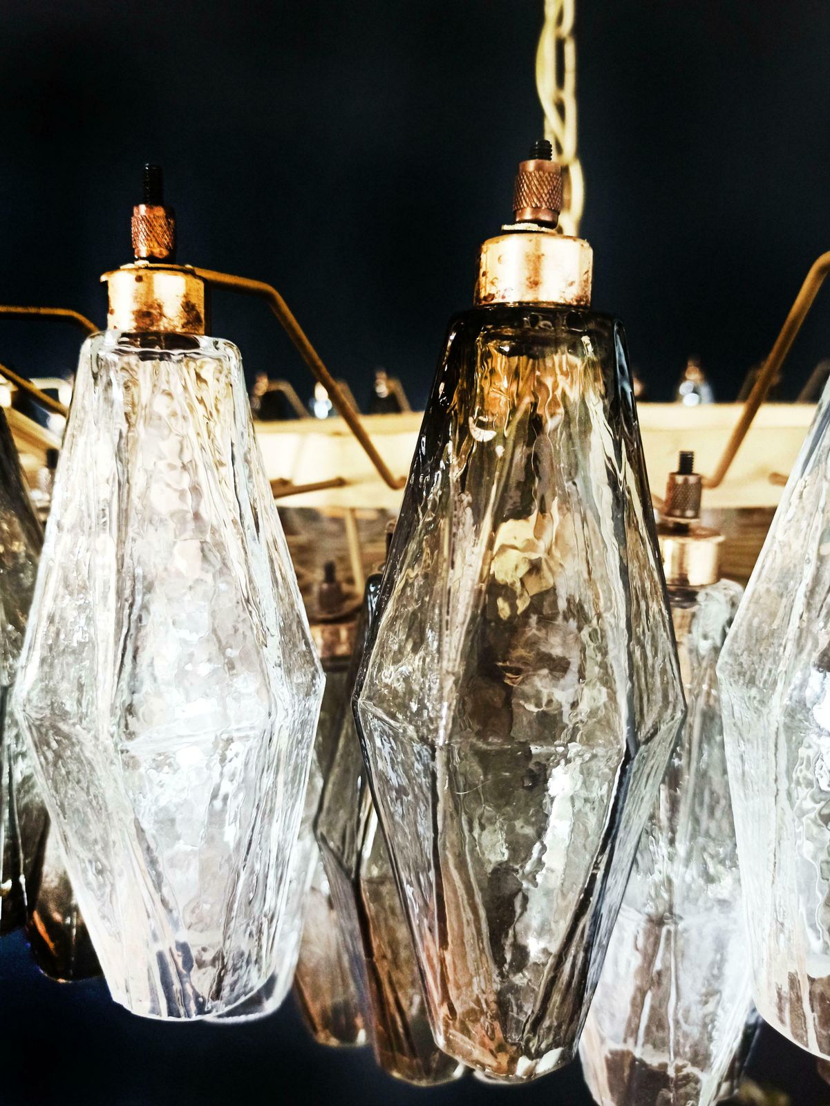 photo furniture Charming Murano Glass Chandelier   185 Poliedri Clear And Smoked