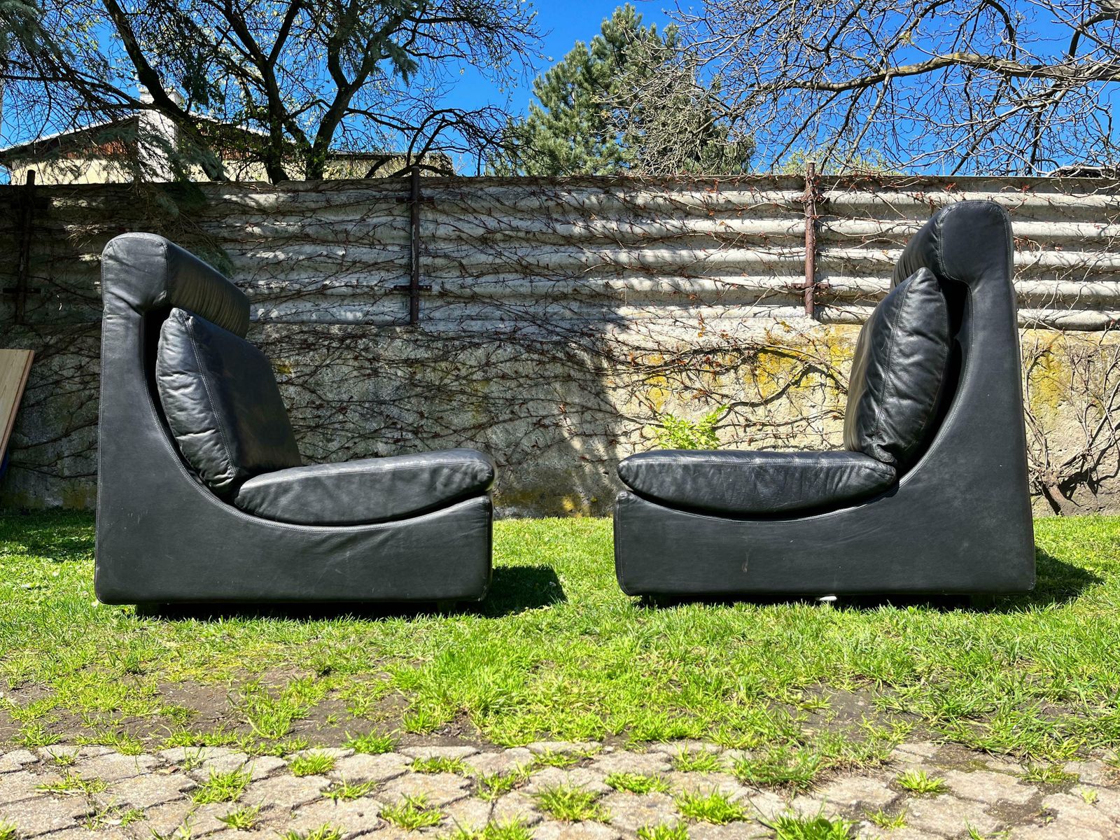 Pair Of Two Black Leather Modular Sofa Chairs By Walter Knoll, Germany   1970s photo for sale
