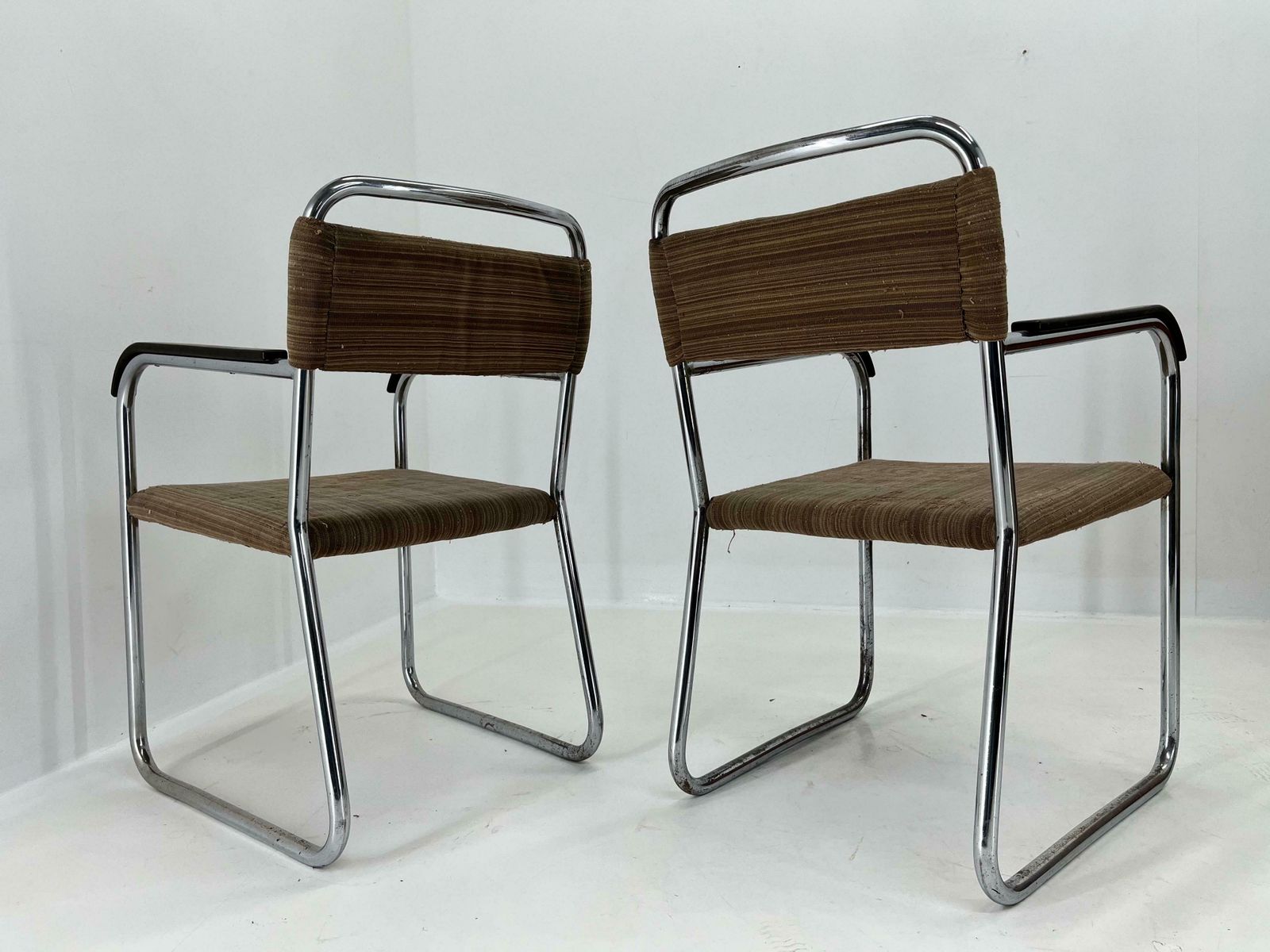Pair Of Bauhaus Tubular Steel Chrome Armchairs   1930s photo vinterior