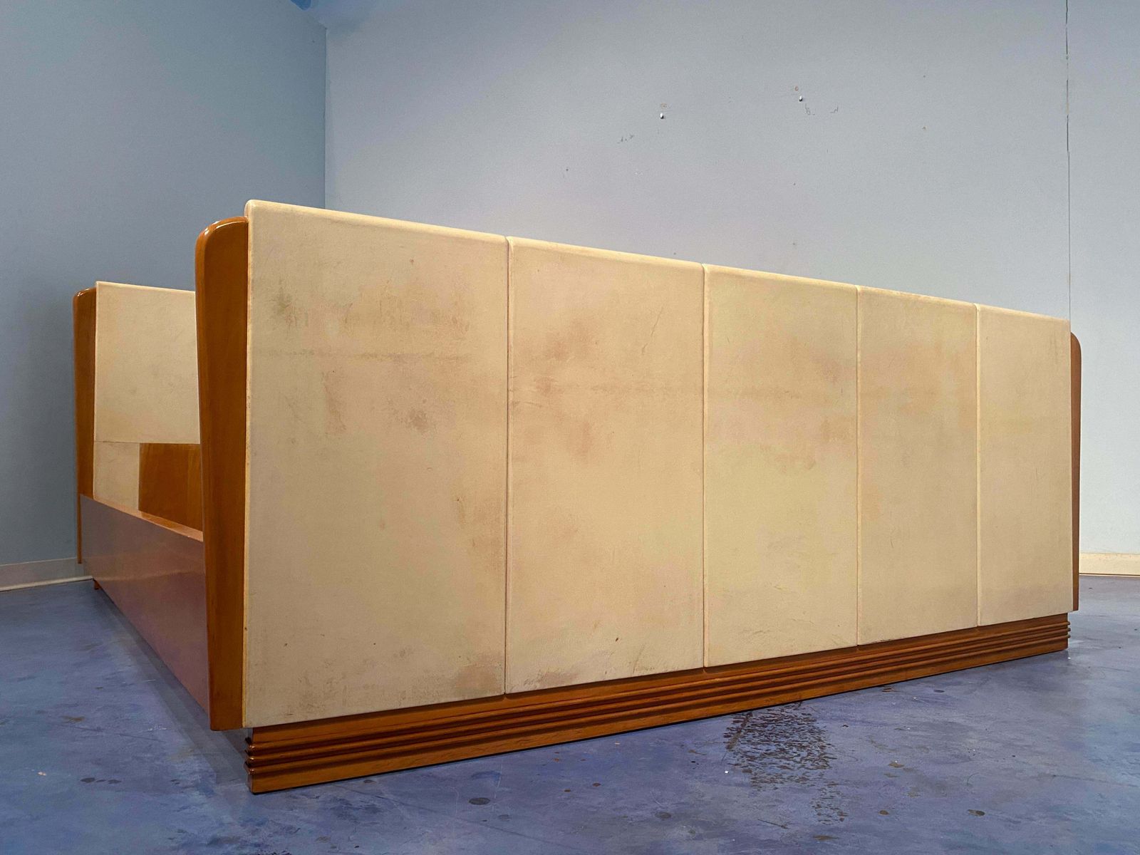 photo furniture Italian Midcentury Cherry Parchment Bed By Osvaldo Borsani, 1950s