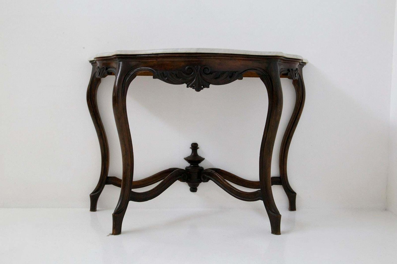 Antique Italian Console In Wood And White Marble photo vinterior